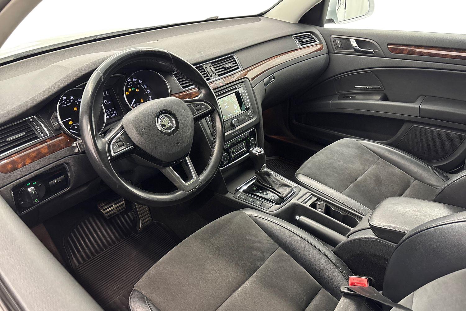 Skoda Superb 2014, kuva 6/42