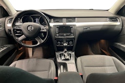 Hopea Skoda Superb 2014 kuva 9.
