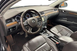 hopea Skoda Superb 2014 kuva 8.
