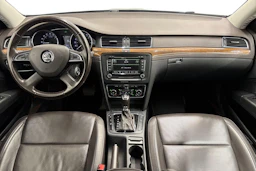 hopea Skoda Superb 2014 kuva 9.