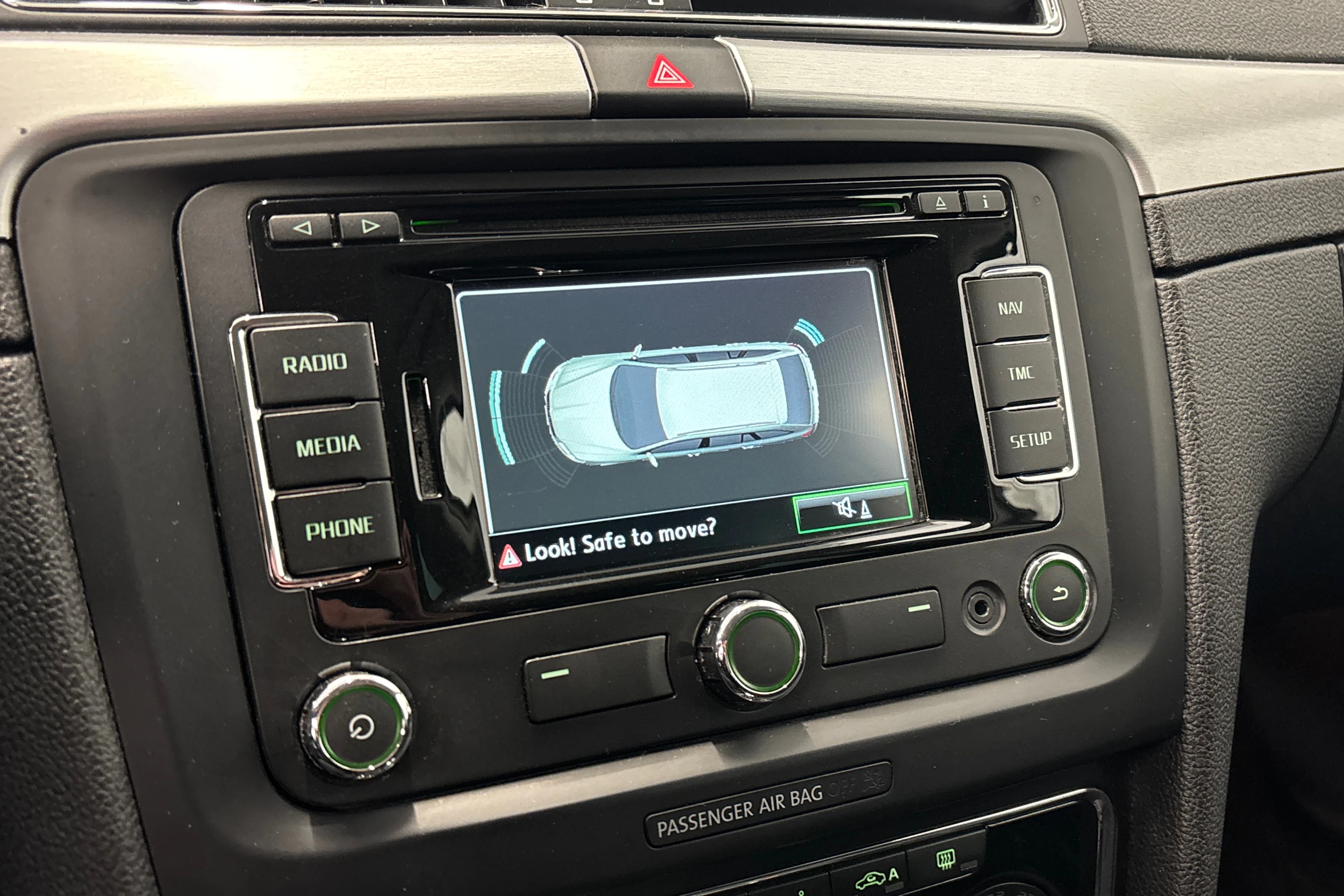 valkoinen Skoda Superb 2015 kuva 19.