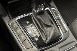 valkoinen Skoda Superb 2015 kuva 21.