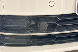 valkoinen Skoda Superb 2015 kuva 33.