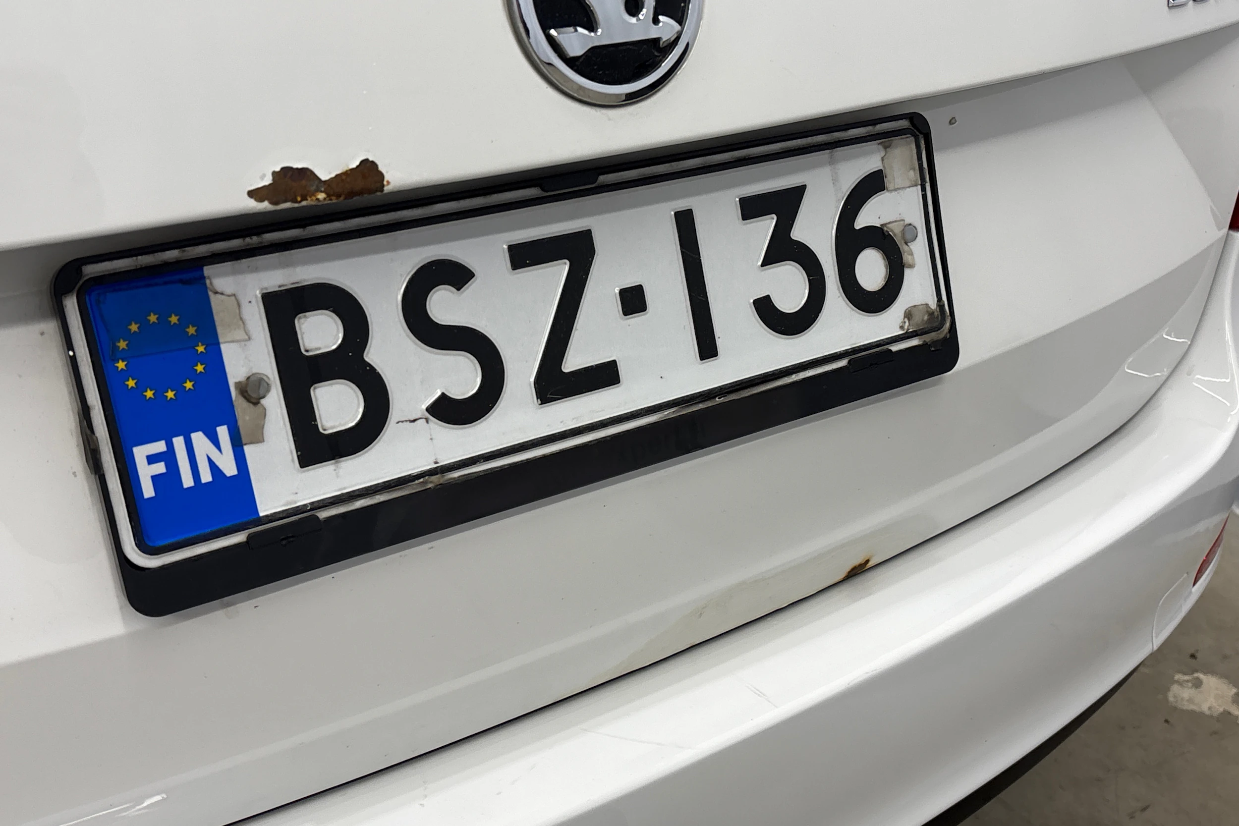 valkoinen Skoda Superb 2015 kuva 36.