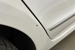 valkoinen Skoda Superb 2015 kuva 37.