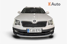 Valkoinen Skoda Superb 2015 kuva 5.