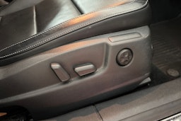 Valkoinen Skoda Superb 2015 kuva 29.