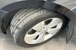 musta Skoda Superb 2015 kuva 13.