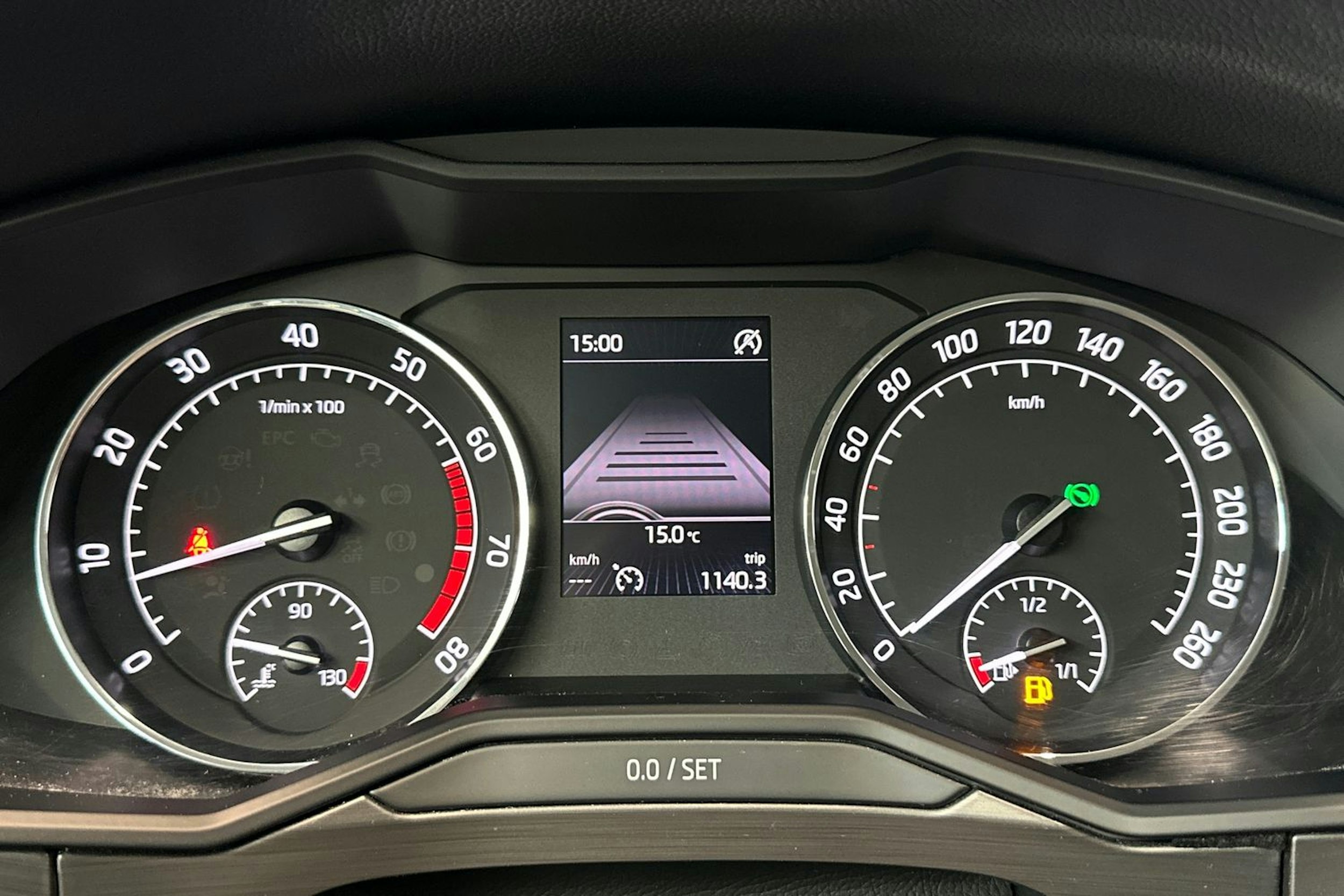 musta Skoda Superb 2015 kuva 14.