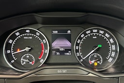 musta Skoda Superb 2015 kuva 14.