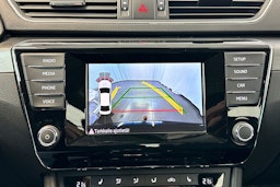 musta Skoda Superb 2015 kuva 20.