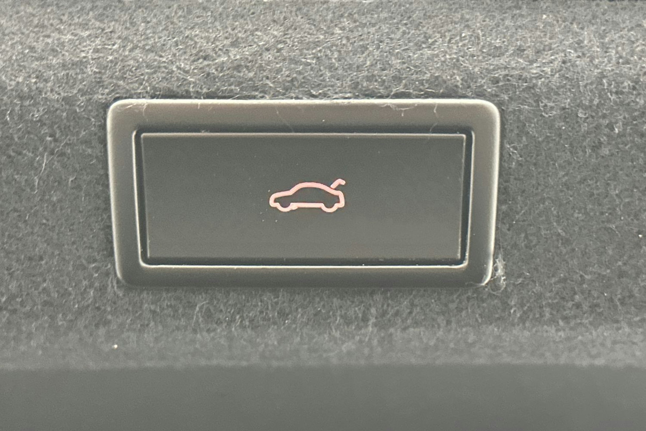 musta Skoda Superb 2015 kuva 22.