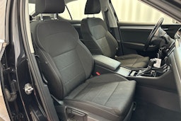 musta Skoda Superb 2015 kuva 24.