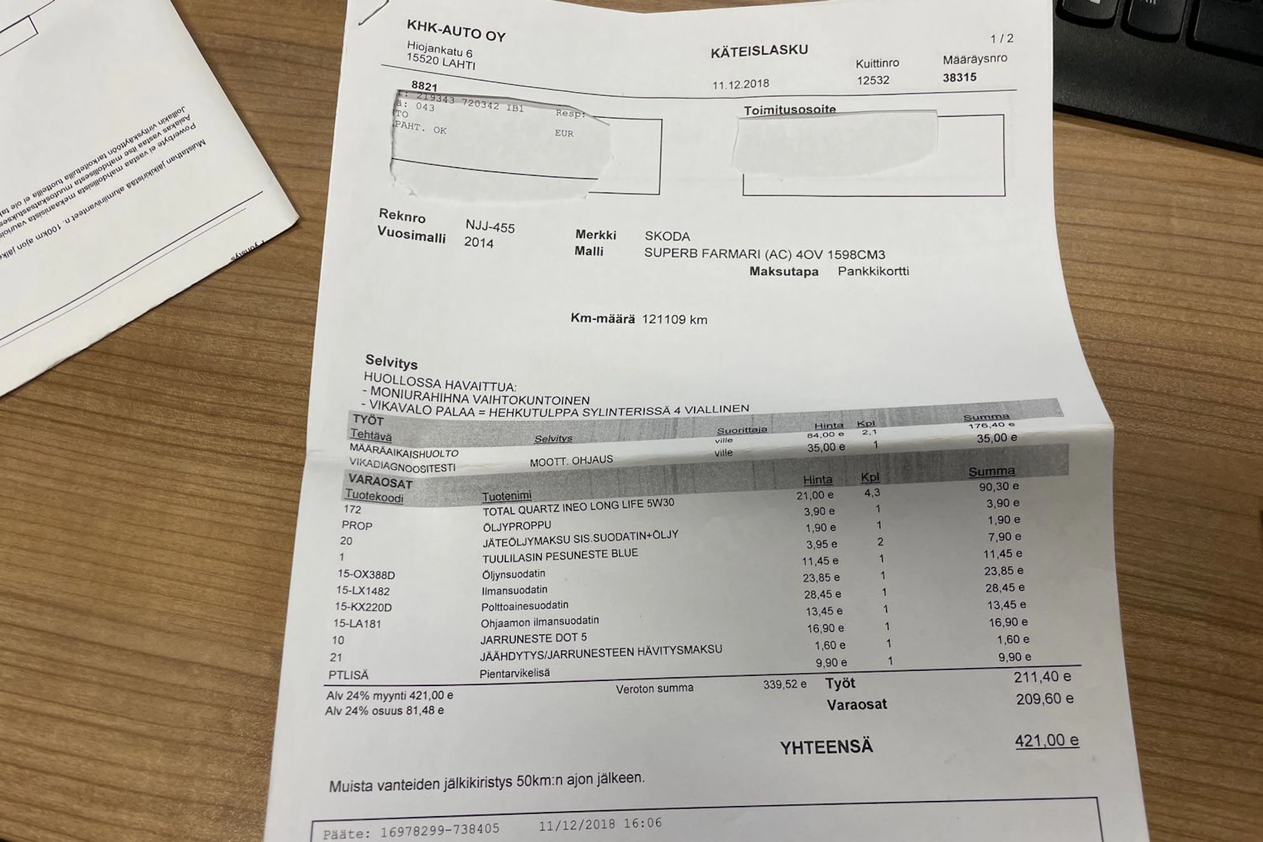 Musta Skoda Superb 2015 kuva 13.