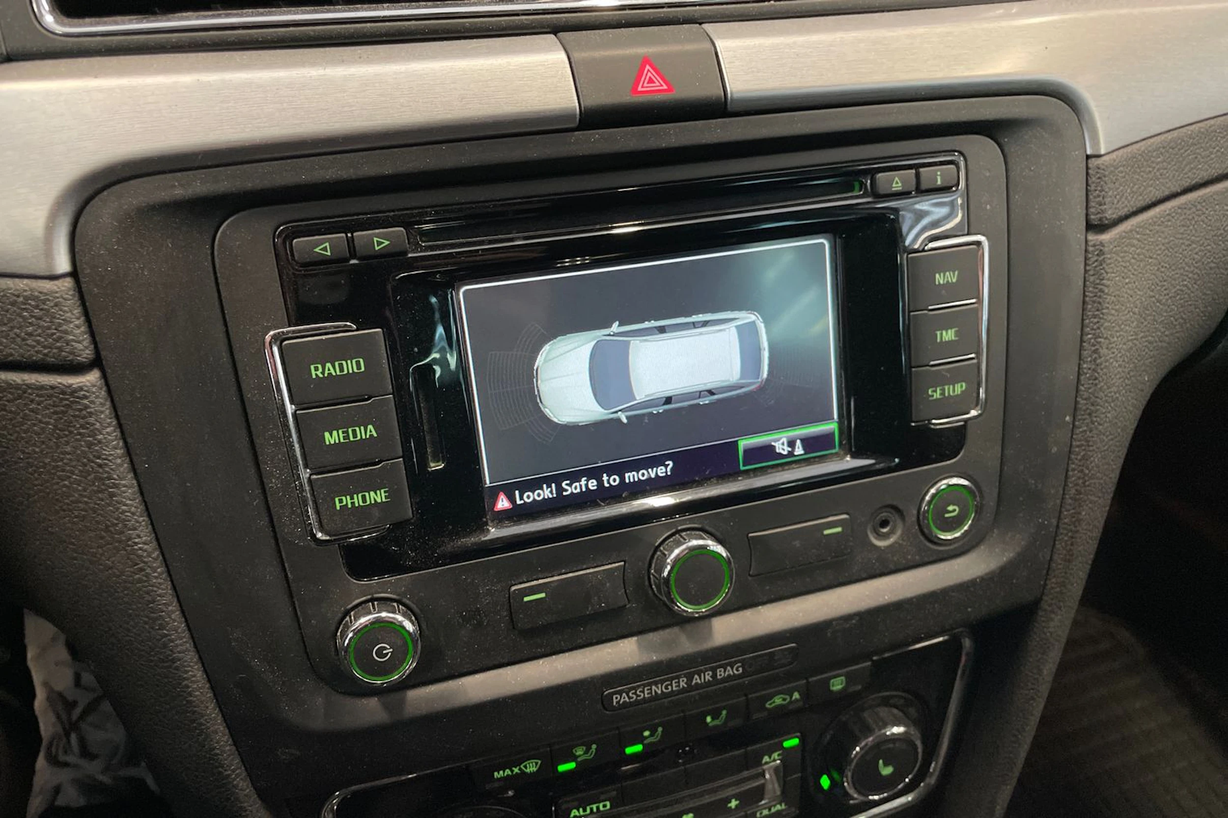 Musta Skoda Superb 2015 kuva 30.