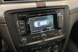 Musta Skoda Superb 2015 kuva 30.