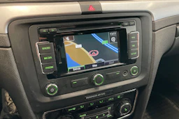 Musta Skoda Superb 2015 kuva 32.