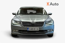 harmaa Skoda Superb 2015 kuva 4.