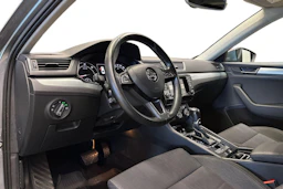 harmaa Skoda Superb 2015 kuva 6.