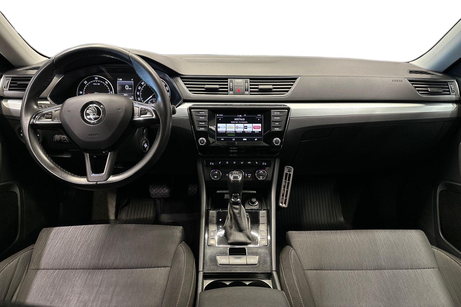Skoda Superb 2015, kuva 7/25