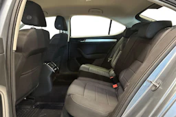 harmaa Skoda Superb 2015 kuva 8.