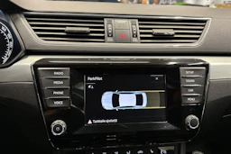 harmaa Skoda Superb 2015 kuva 11.