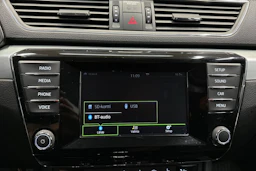 harmaa Skoda Superb 2015 kuva 14.