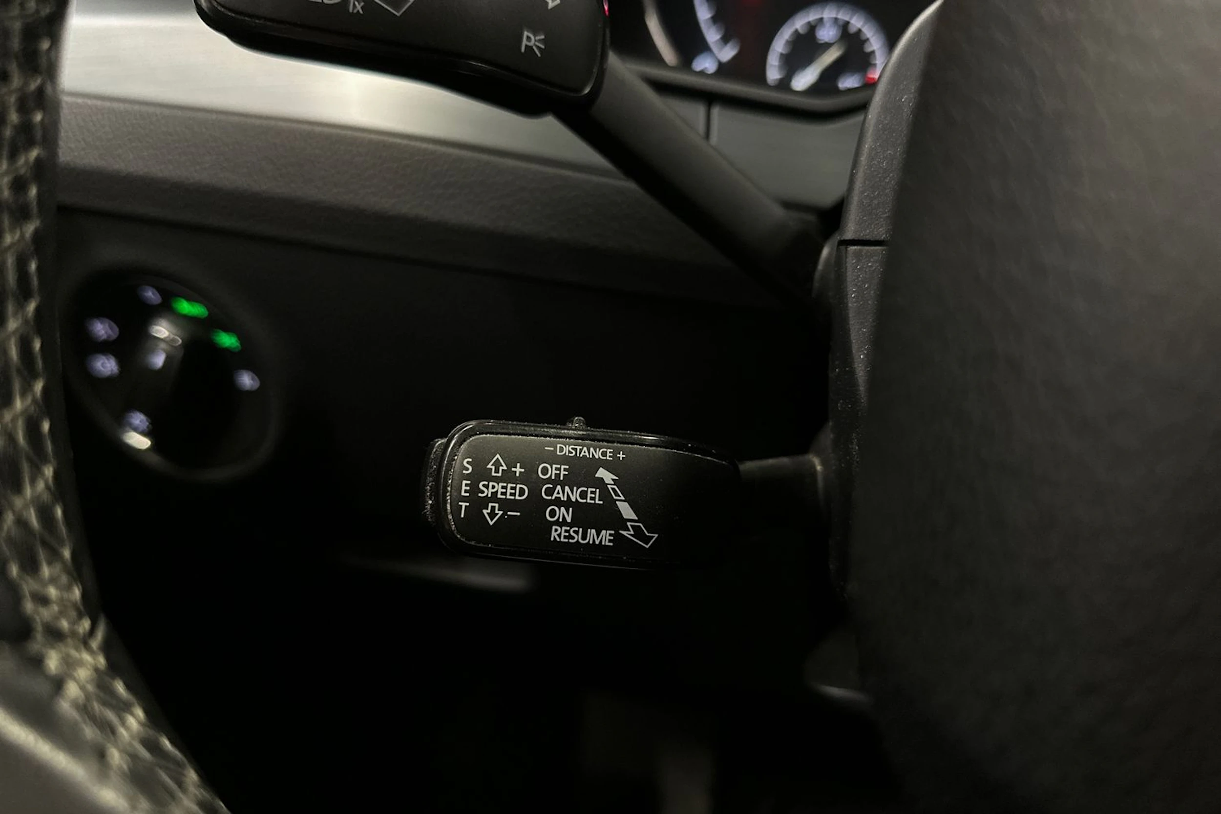 harmaa Skoda Superb 2015 kuva 18.