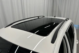 valkoinen Skoda Superb 2015 kuva 25.