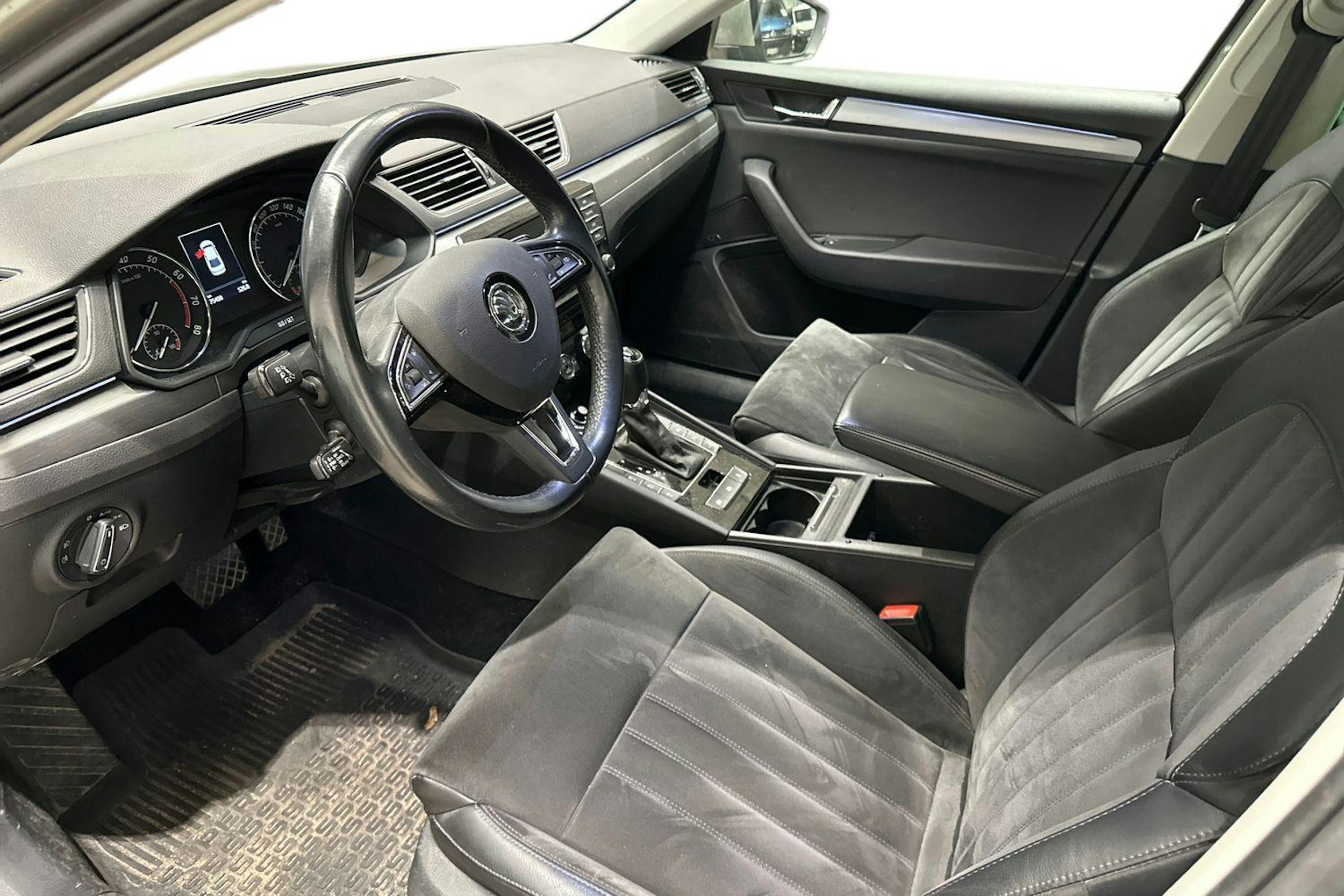 ruskea (beige) Skoda Superb 2016 kuva 3.