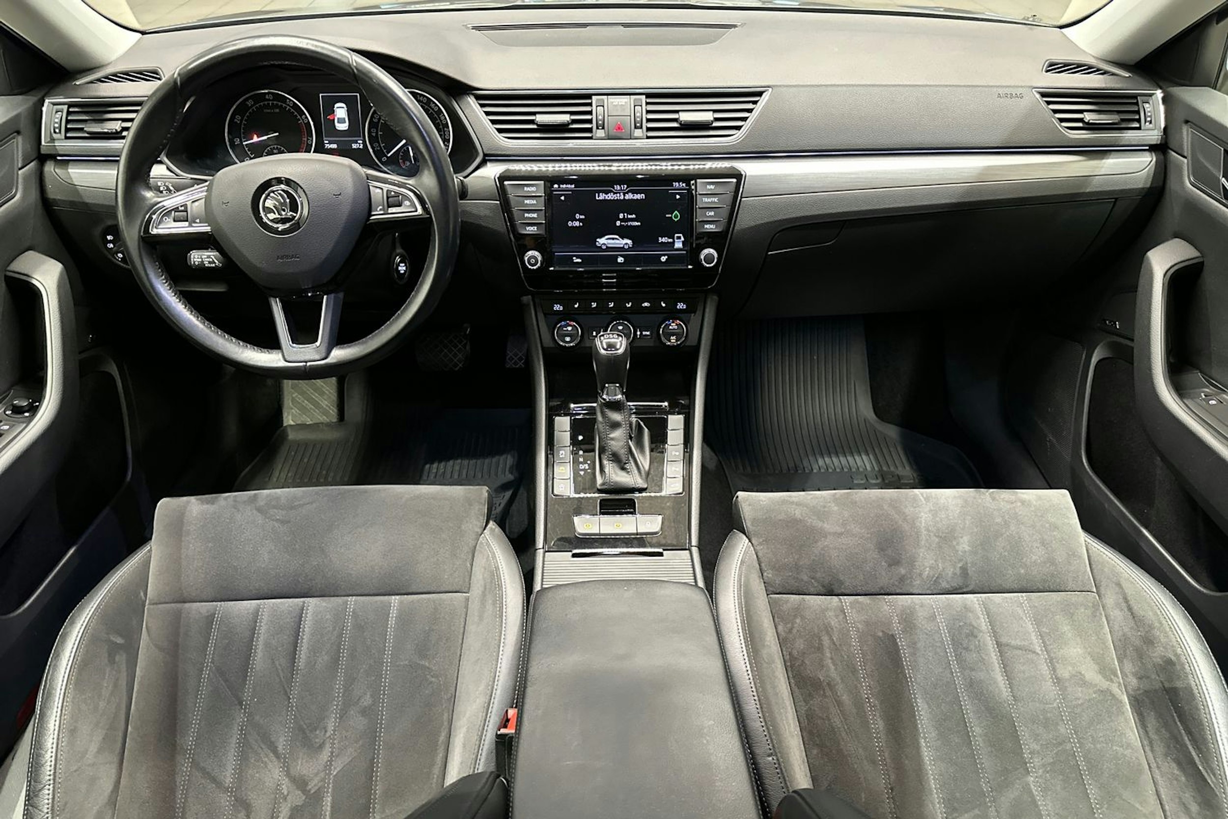 ruskea (beige) Skoda Superb 2016 kuva 7.