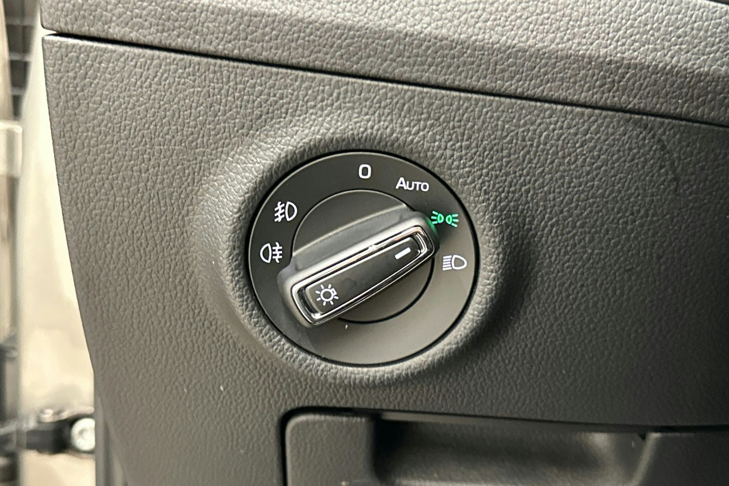 ruskea (beige) Skoda Superb 2016 kuva 13.
