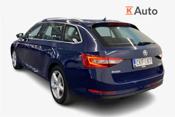sininen Skoda Superb 2016 kuva 2.