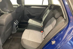sininen Skoda Superb 2016 kuva 8.