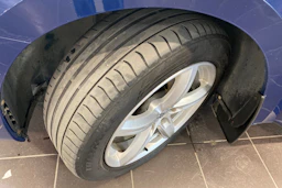 sininen Skoda Superb 2016 kuva 10.