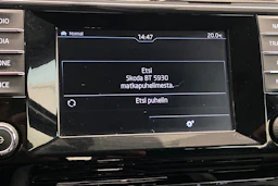 sininen Skoda Superb 2016 kuva 21.