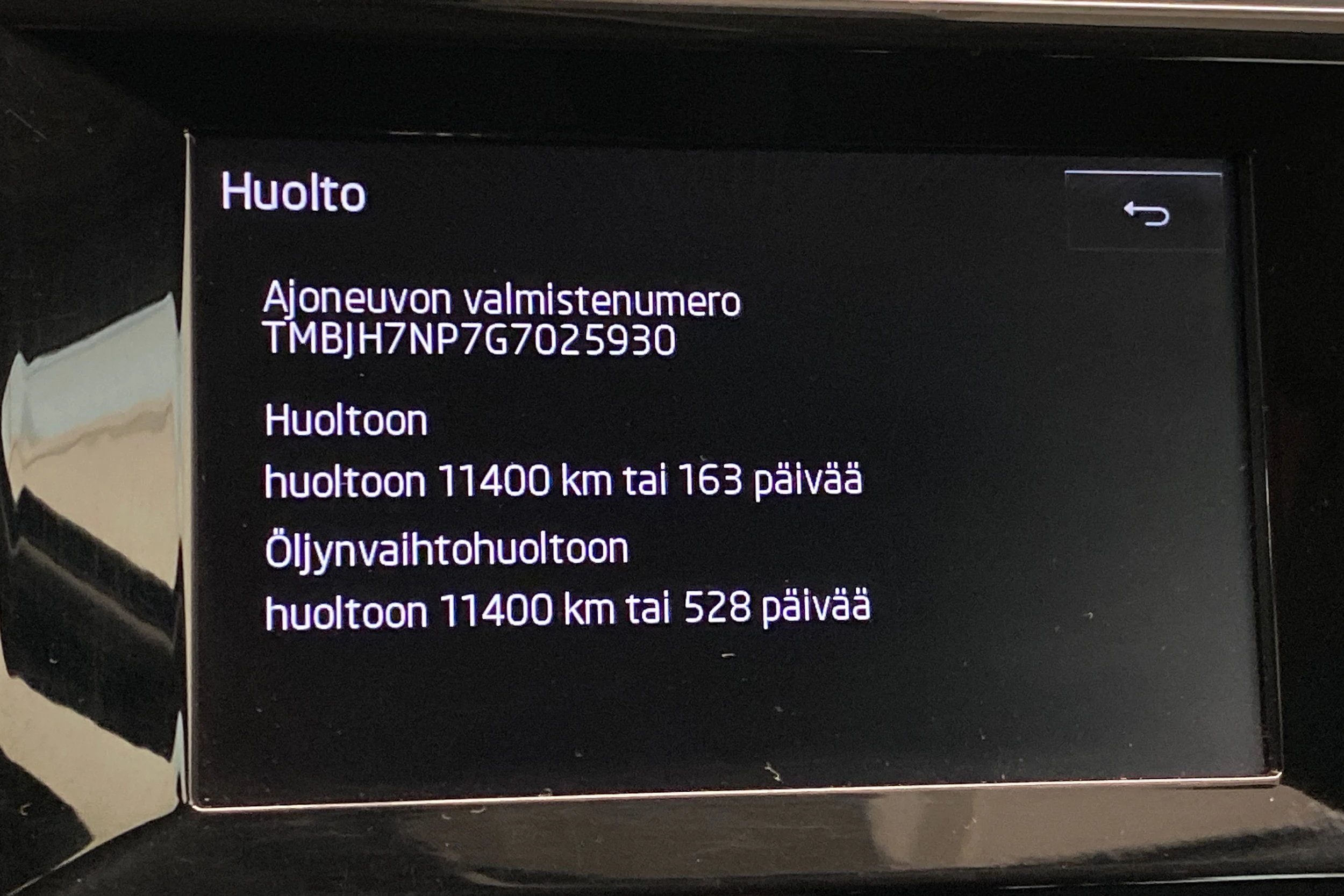 sininen Skoda Superb 2016 kuva 22.