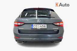 harmaa Skoda Superb 2016 kuva 4.