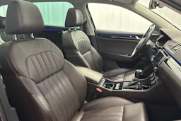 harmaa Skoda Superb 2016 kuva 15.