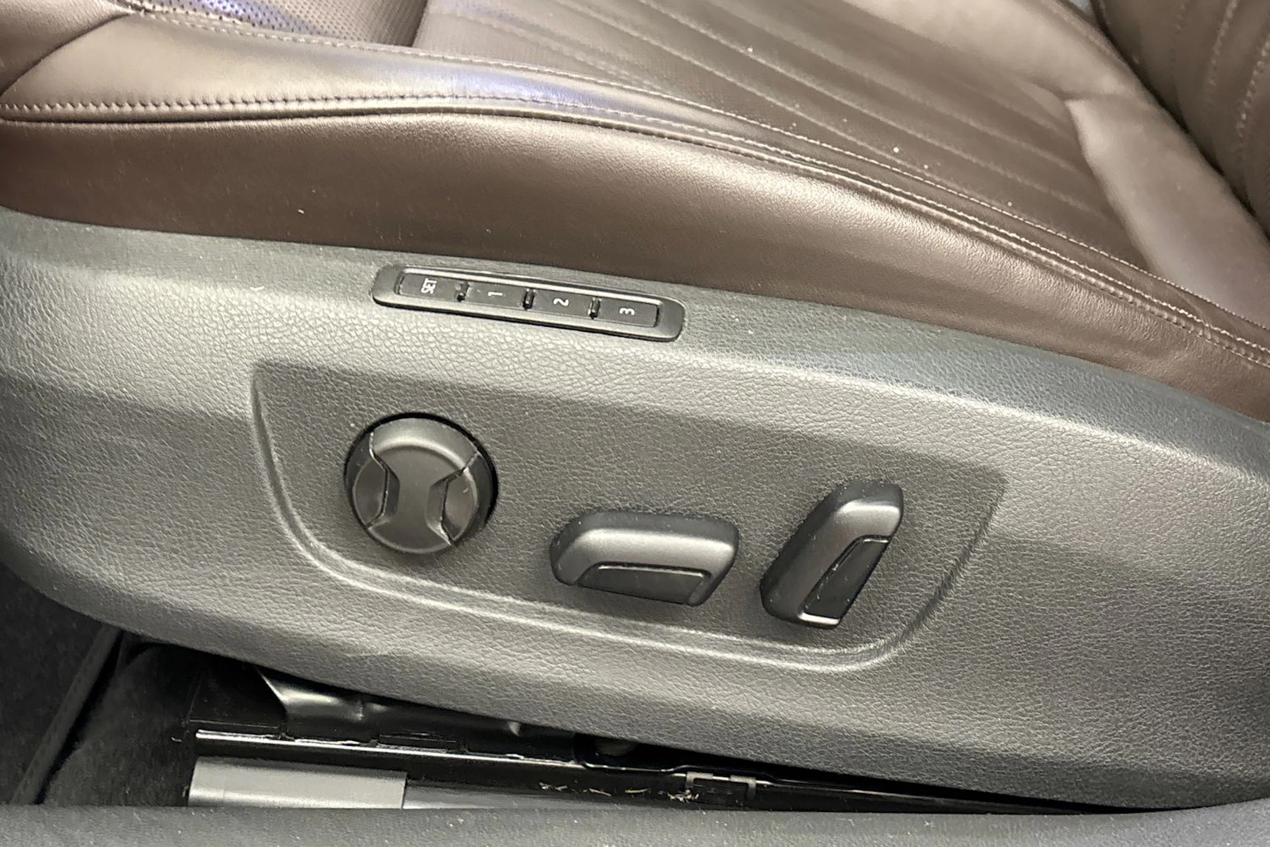 harmaa Skoda Superb 2016 kuva 23.