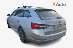 Harmaa Skoda Superb 2016 kuva 2.