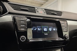 harmaa Skoda Superb 2016 kuva 17.