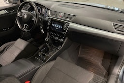 harmaa Skoda Superb 2016 kuva 25.