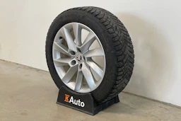 musta Skoda Superb 2016 kuva 13.