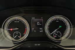 musta Skoda Superb 2016 kuva 20.