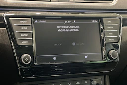 musta Skoda Superb 2016 kuva 28.