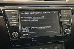 musta Skoda Superb 2016 kuva 29.