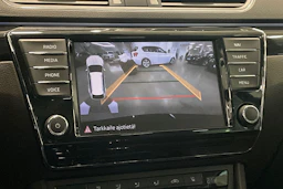 musta Skoda Superb 2016 kuva 34.
