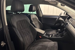 musta Skoda Superb 2016 kuva 15.