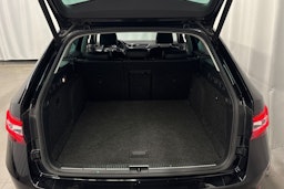 musta Skoda Superb 2016 kuva 16.